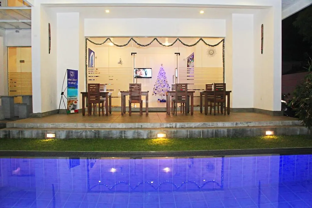 Hotel The Suite 262 Negombo